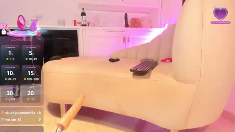  Cameron Cutee  online show from September 18, 3:38 pm