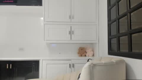  Cameron Cutee  online show from September 30, 11:32 am