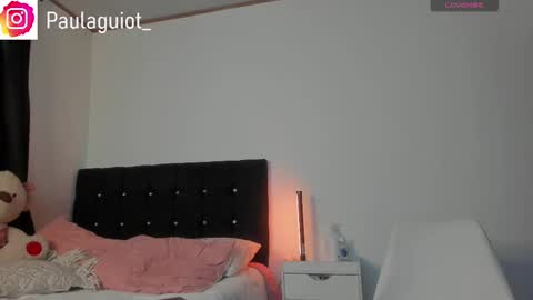 Snapshot of cami_hunter chatting on February 11, 5:40 pm online show from February 11, 5:40 pm