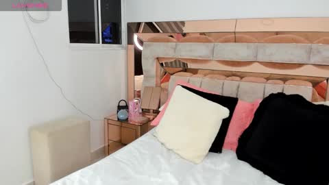 camii  online show from December 20, 12:39 am