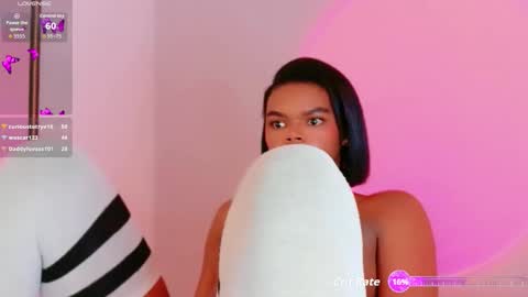 camiestrada online show from October 4, 2:37 pm