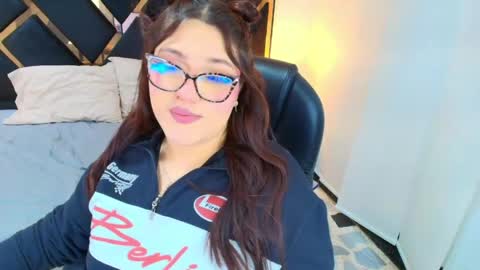 Camila Osorio online show from May 8, 7:30 pm