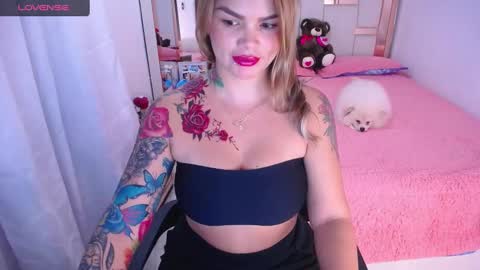 Snapshot of camila__palmer chatting on March 10, 1:12 am online show from March 10, 1:12 am