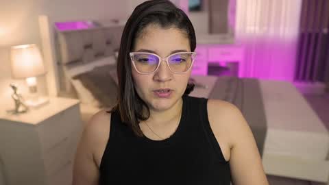 Snapshot of camila_buitrago chatting on December 29, 4:40 pm Camila buitrago online show from December 29, 4:40 pm
