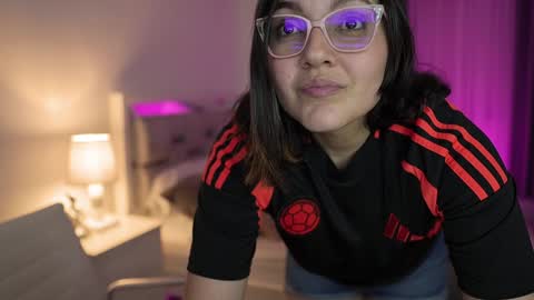Snapshot of camila_buitrago chatting on December 22, 12:07 am Camila buitrago online show from December 22, 12:07 am