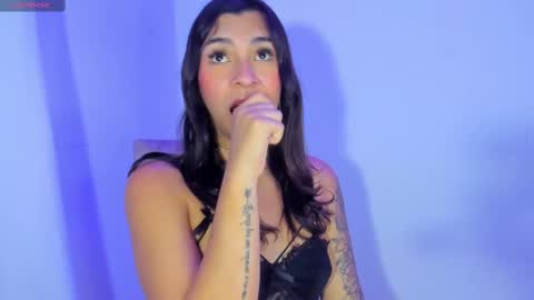 Snapshot of camila_coxx chatting on February 11, 7:12 am s online show from February 11, 7:12 am