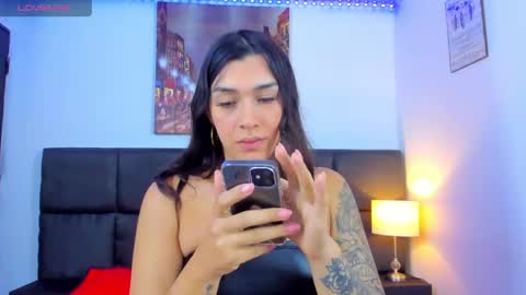 Snapshot of camila_coxx chatting on January 28, 12:54 pm s online show from January 28, 12:54 pm