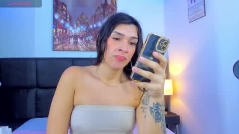 Snapshot of camila_coxx chatting on February 3, 12:03 pm s online show from February 3, 12:03 pm