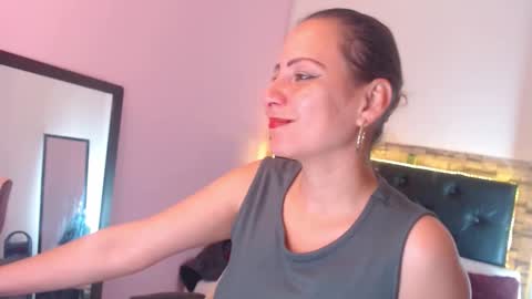 Snapshot of camila_delarosa chatting on September 14, 9:55 am camila online show from September 14, 9:55 am