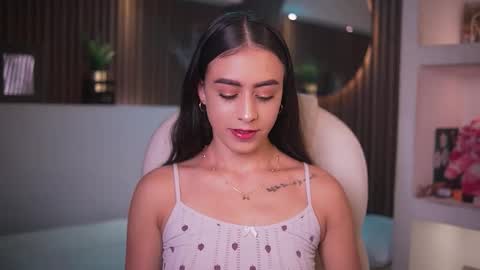 Snapshot of camila_martinez9 chatting on September 22, 11:36 am camila_martinez9 online show from September 22, 11:36 am