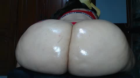 Snapshot of camila_rosess chatting on January 16, 1:37 am valentinaEpic way Ive been fucked 1515 online show from January 16, 1:37 am