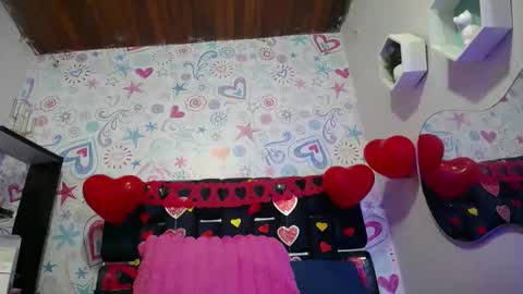 Snapshot of camila_rous_ chatting on February 18, 6:58 pm CAMILA online show from February 18, 6:58 pm