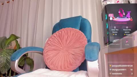 Snapshot of camila_shorty_ chatting on September 10, 4:35 am CamilaMendez--- online show from September 10, 4:35 am