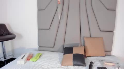 Cami thomsson online show from October 1, 9:13 pm