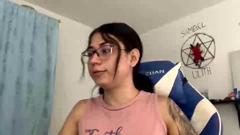 Camila online show from November 15, 2:40 pm