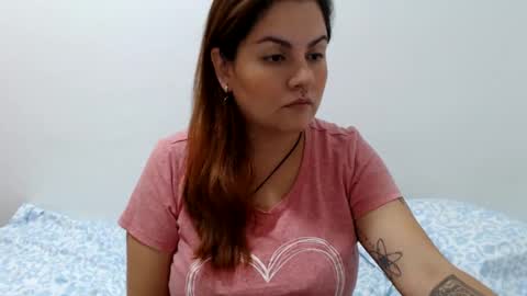 Snapshot of camila_villanueva chatting on October 18, 10:58 pm Camila Villaneva online show from October 18, 10:58 pm