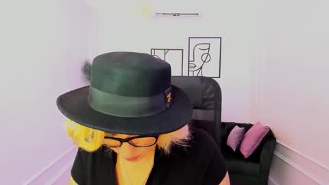 camilafatem online show from September 12, 1:13 pm