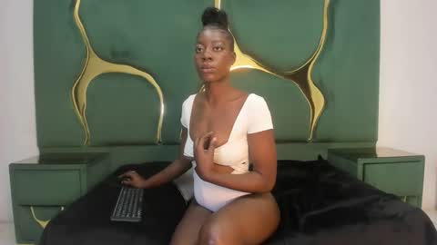 Cami online show from March 21, 4:22 pm
