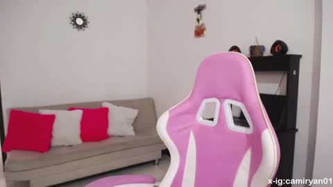 X IGcamiryan01 online show from December 22, 7:42 pm