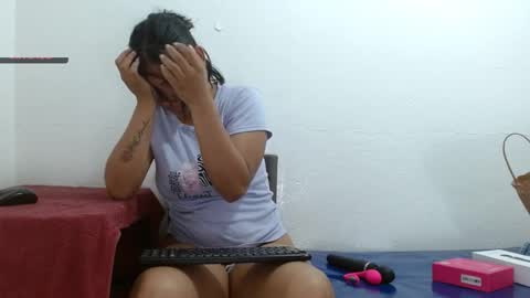 Camila online show from February 4, 1:37 pm