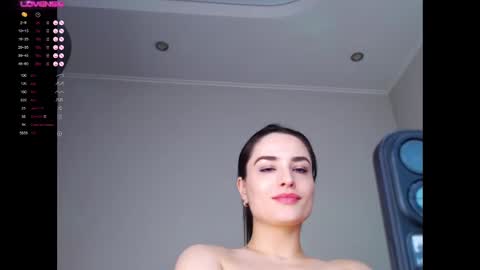 Snapshot of camilla__1one chatting on February 11, 8:15 am camilla__1one online show from February 11, 8:15 am