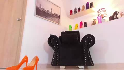 Snapshot of camillevega chatting on December 27, 1:53 am online show from December 27, 1:53 am