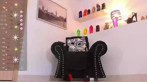 Snapshot of camillevega chatting on December 12, 1:43 am online show from December 12, 1:43 am