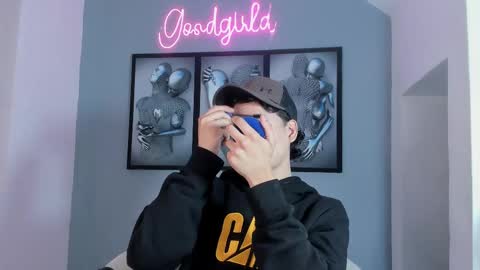 Camillo Virgil online show from October 10, 11:05 am