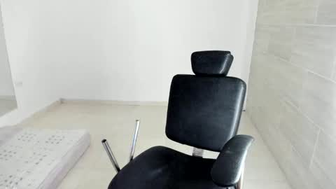 camilo887868 online show from May 11, 7:22 pm