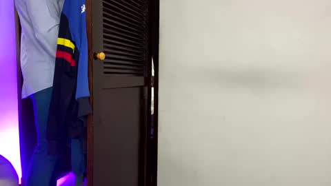 camilo_contre21 online show from February 7, 9:58 pm