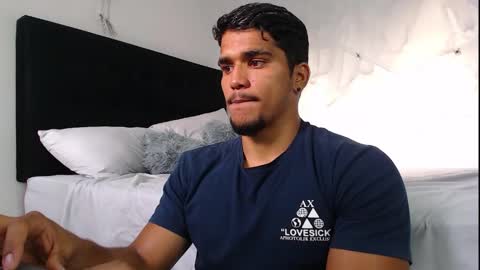 camilo_contre21 online show from October 27, 10:10 pm