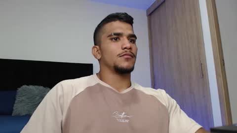 camilo_contre21 online show from February 13, 10:13 pm