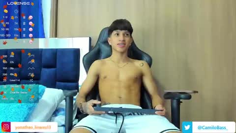 Snapshot of camilobass_ chatting on February 15, 4:03 am Camilo Bass online show from February 15, 4:03 am