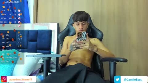 Snapshot of camilobass_ chatting on February 20, 1:57 am Camilo Bass online show from February 20, 1:57 am