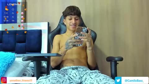 Snapshot of camilobass_ chatting on February 8, 1:11 am Camilo Bass online show from February 8, 1:11 am