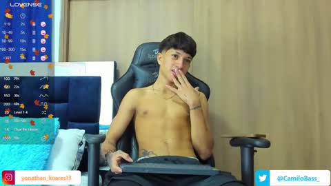Snapshot of camilobass_ chatting on February 11, 1:31 am Camilo Bass online show from February 11, 1:31 am
