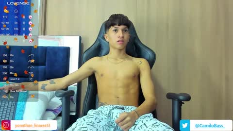 Snapshot of camilobass_ chatting on February 21, 1:11 am Camilo Bass online show from February 21, 1:11 am