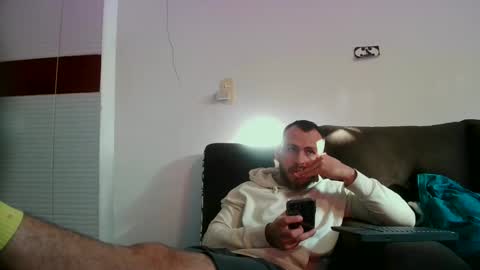 Snapshot of camiloex chatting on December 6, 9:07 pm Camilo online show from December 6, 9:07 pm