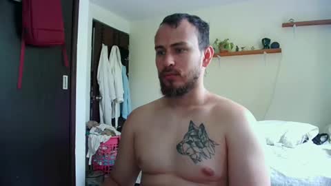 Snapshot of camiloex chatting on January 21, 6:45 pm Camilo online show from January 21, 6:45 pm