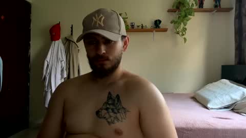 Snapshot of camiloex chatting on February 7, 7:17 pm Camilo online show from February 7, 7:17 pm