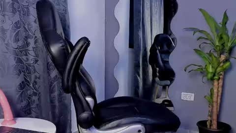 Snapshot of camilohotxx__ chatting on February 17, 12:54 am Camilo online show from February 17, 12:54 am