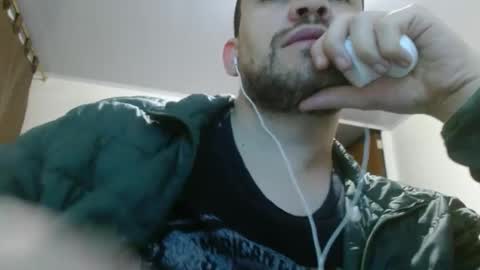 Snapshot of camiloking17 chatting on February 28, 2:42 am camilo online show from February 28, 2:42 am