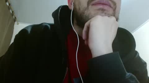 Snapshot of camiloking17 chatting on February 9, 8:10 am camilo online show from February 9, 8:10 am