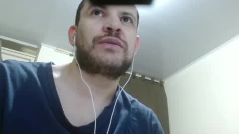 Snapshot of camiloking17 chatting on February 3, 12:47 pm camilo online show from February 3, 12:47 pm
