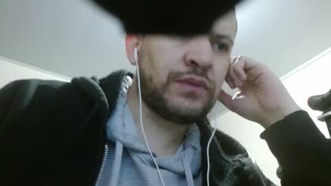 Snapshot of camiloking17 chatting on February 19, 6:00 am camilo online show from February 19, 6:00 am