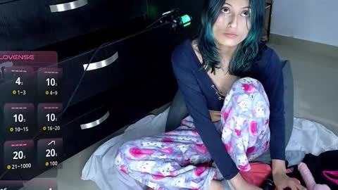 Cami  online show from November 15, 5:09 am