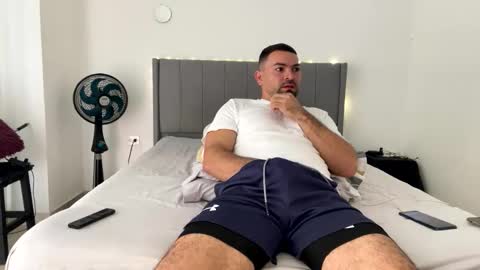 camilor_30 online show from April 14, 12:52 pm