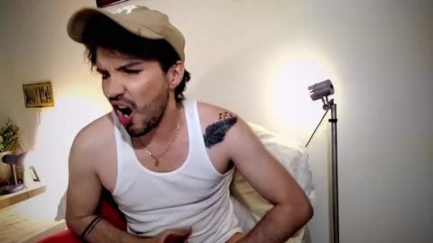 Snapshot of camilosaennz chatting on March 6, 5:24 am camilo online show from March 6, 5:24 am