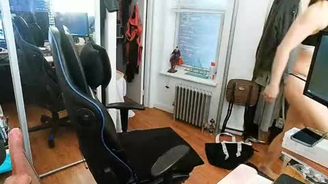 cammy_ho online show from May 14, 7:01 pm