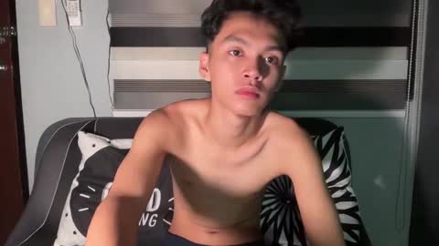 Ethan online show from October 13, 5:04 pm